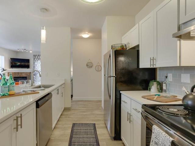 16100 Sw Century Dr - Photo 5 of 12