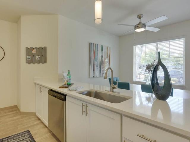 16100 Sw Century Dr - Photo 7 of 12