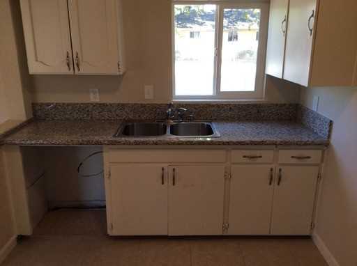 701 Alameda Ave - Photo 2 of 7