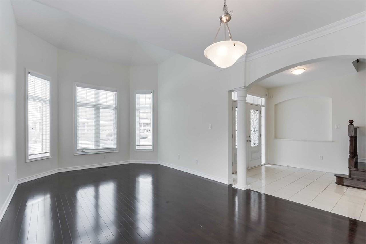 5 Roderick court - Photo 3 of 4