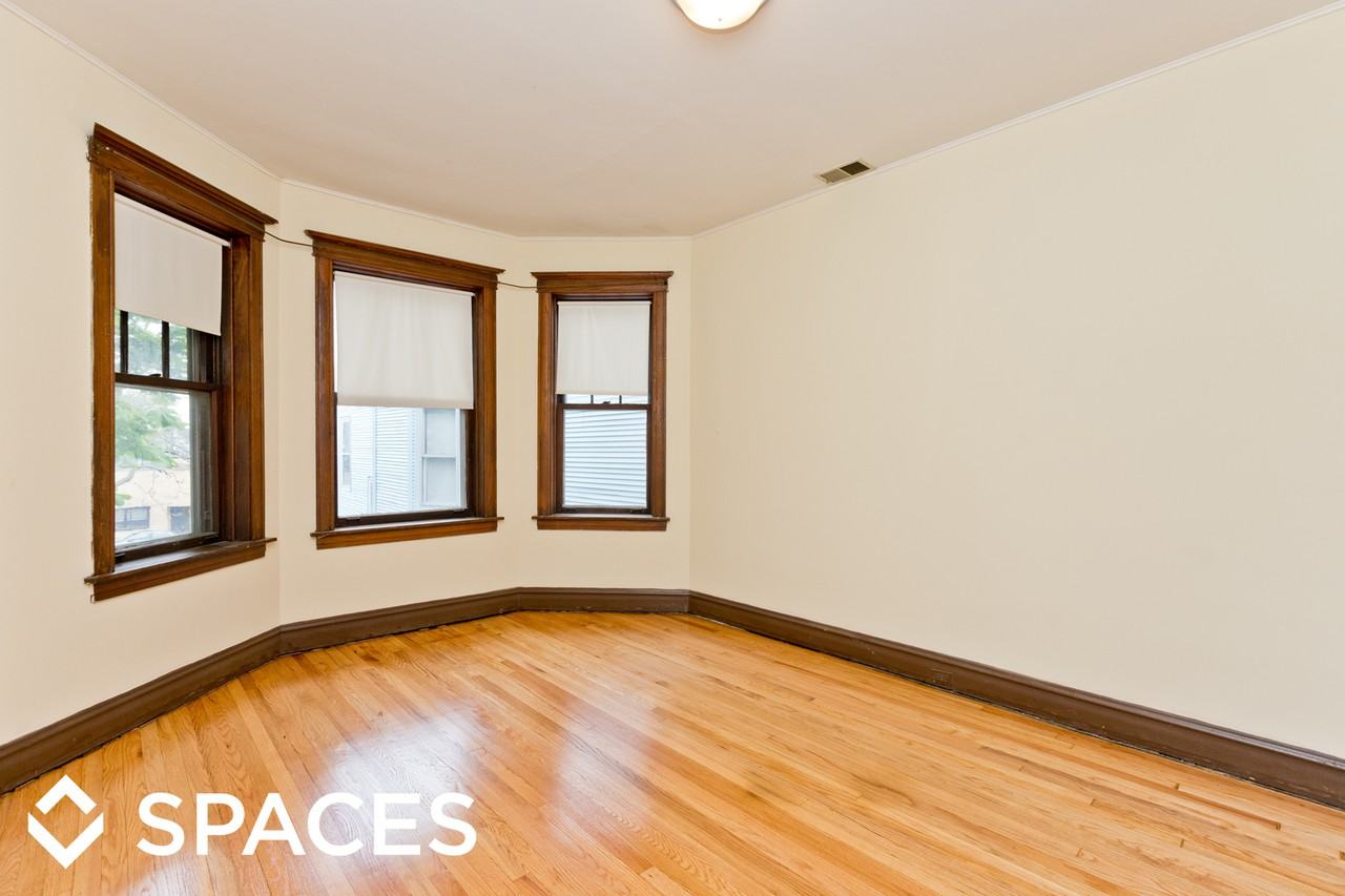 3671 North Elston - Photo 3 of 12