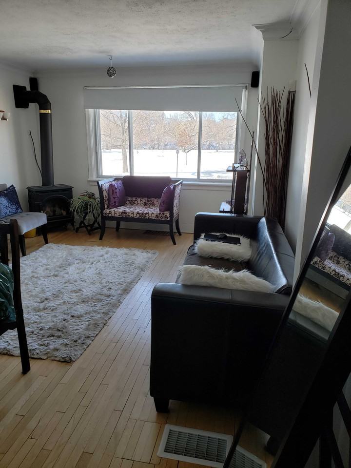 1015 North River Road - Photo 2 of 6