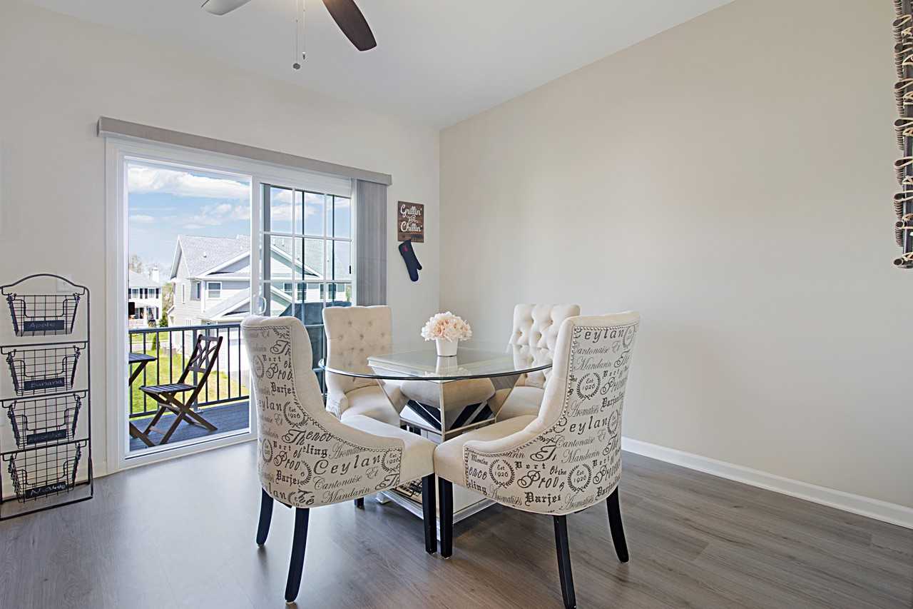 34 Mc Intyre Way - Photo 2 of 28