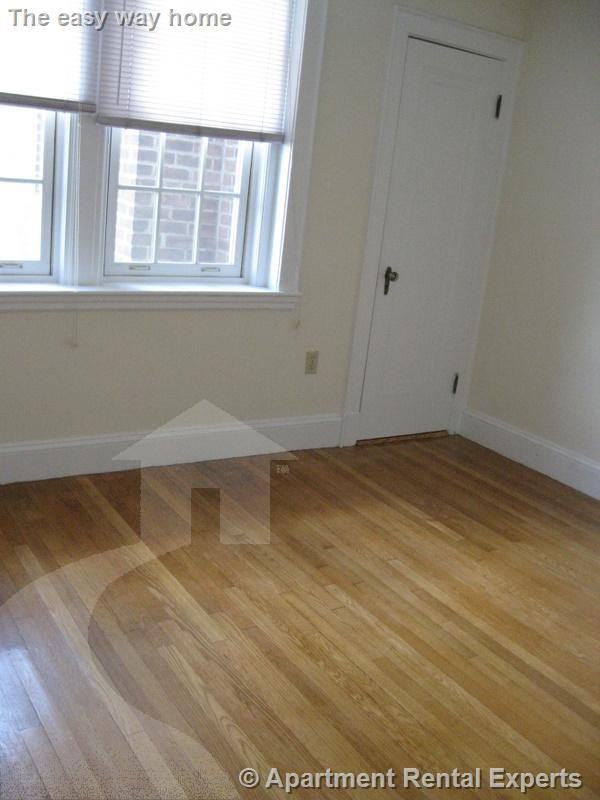 Harvard St & Ellery St #43