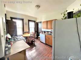 featured image of 122 Columbia St #3