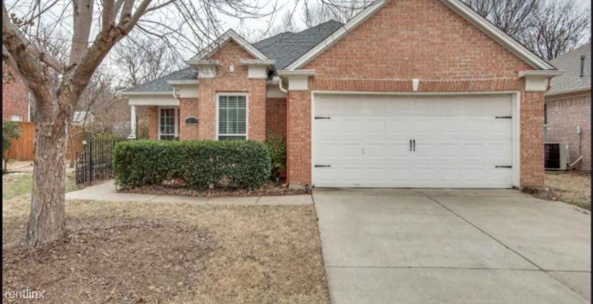 1813 Newton Dr - Photo 2 of 32