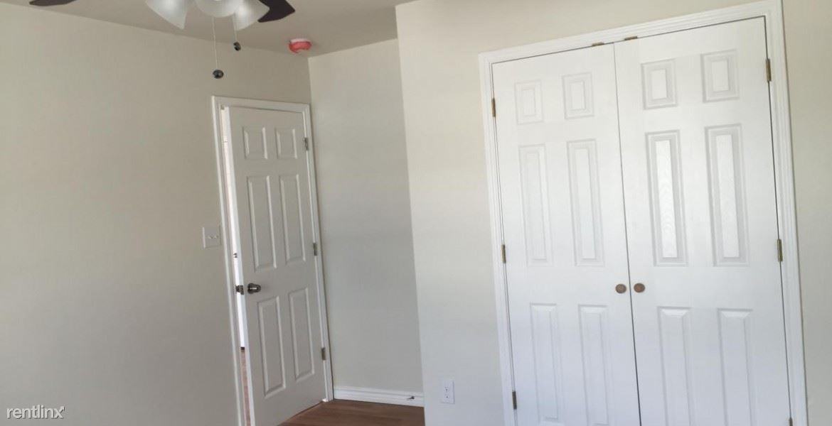 410 S Alamo St - Photo 2 of 4
