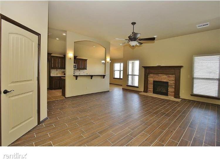 8813 Sw 36th Ter C - Photo 2 of 13