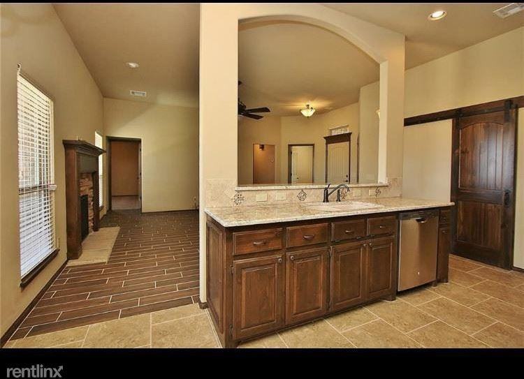 8813 Sw 36th Ter C - Photo 3 of 13