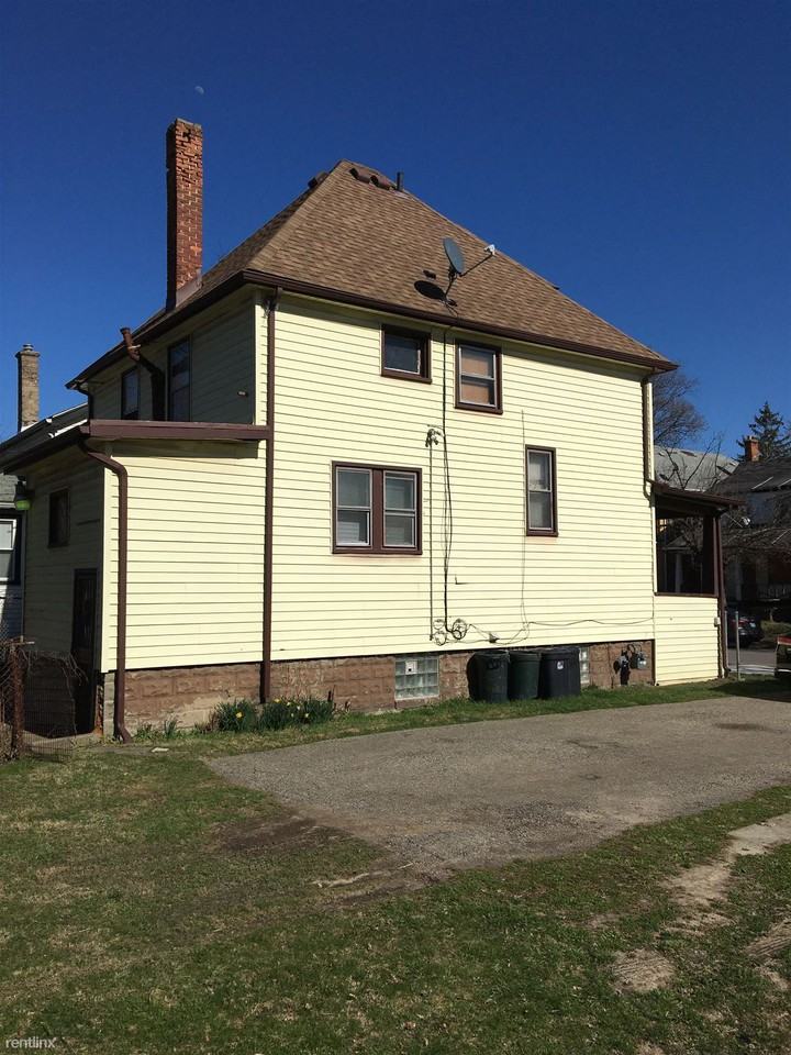36 Brighton St - Photo 2 of 12