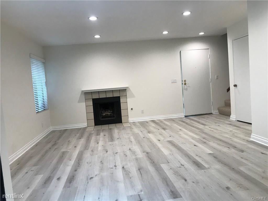 22141 Burbank Blvd #2 - Photo 2 of 10