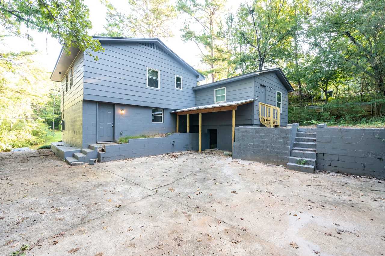 605 Country View Dr - Photo 3 of 7