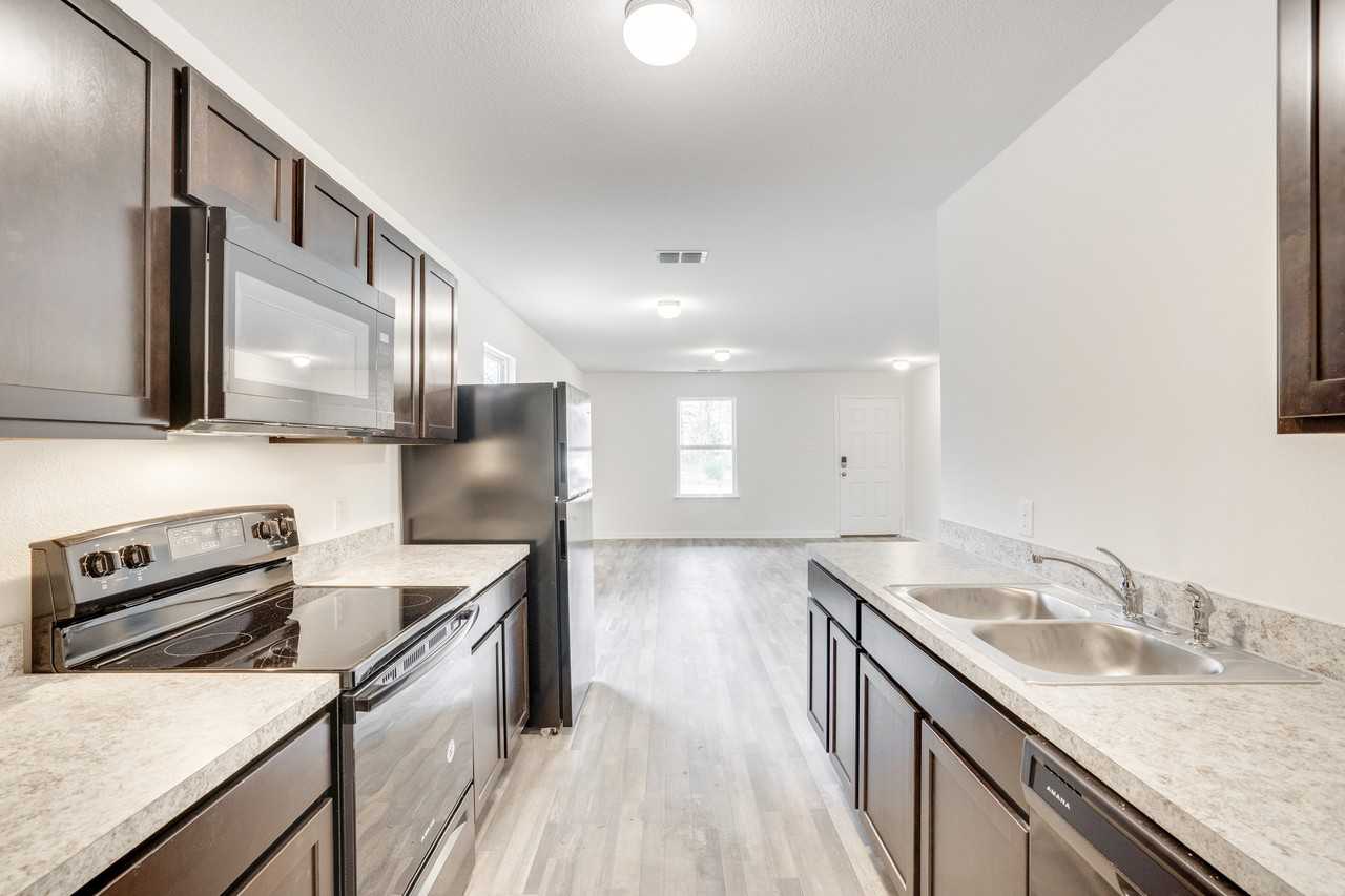 3610 Atlanta St - Photo 3 of 18