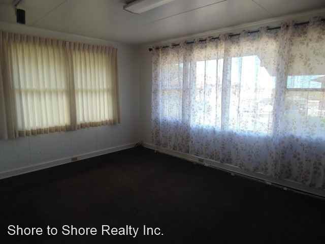 377 Kiele Street - Main, Cottage - Photo 3 of 8