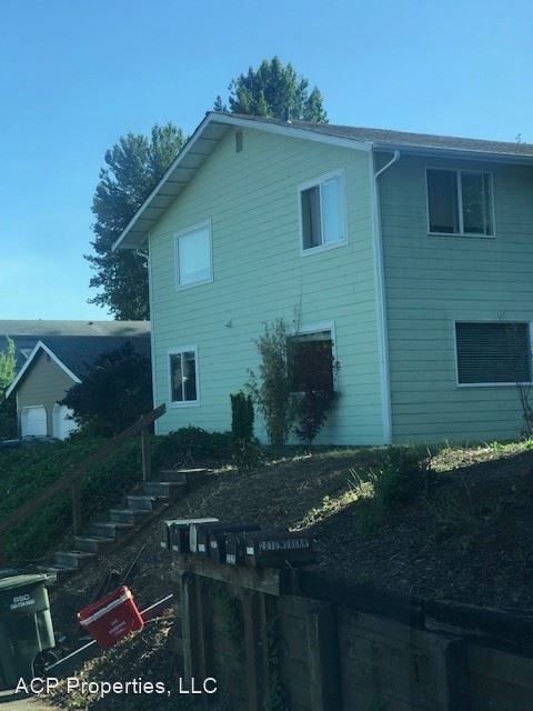 2031 Xenia St. - Photo 2 of 9