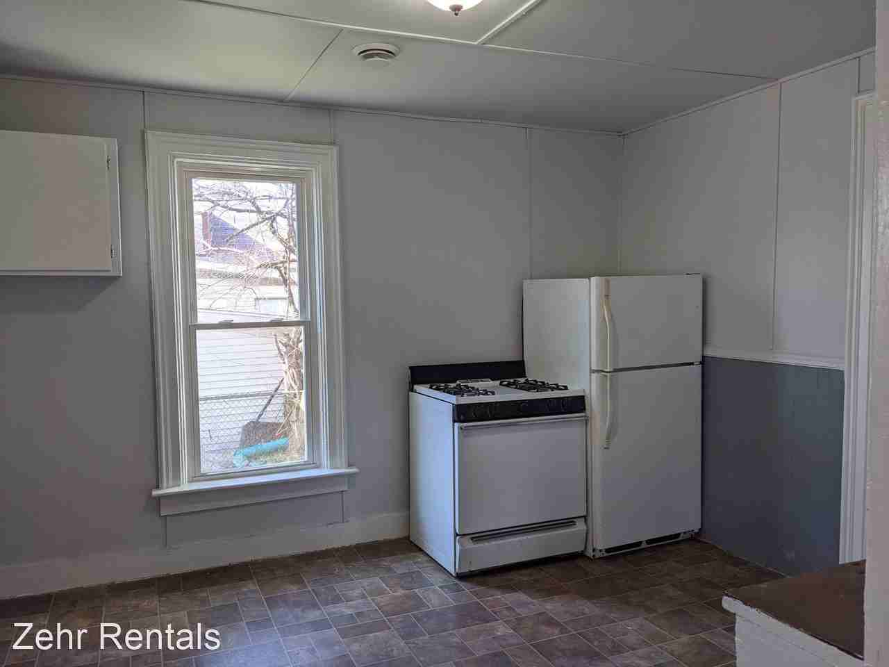 2061 Warfel St. - Photo 3 of 11