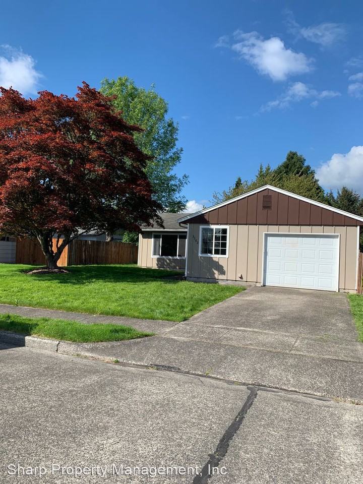 3382 Nebraska St - Photo 2 of 18