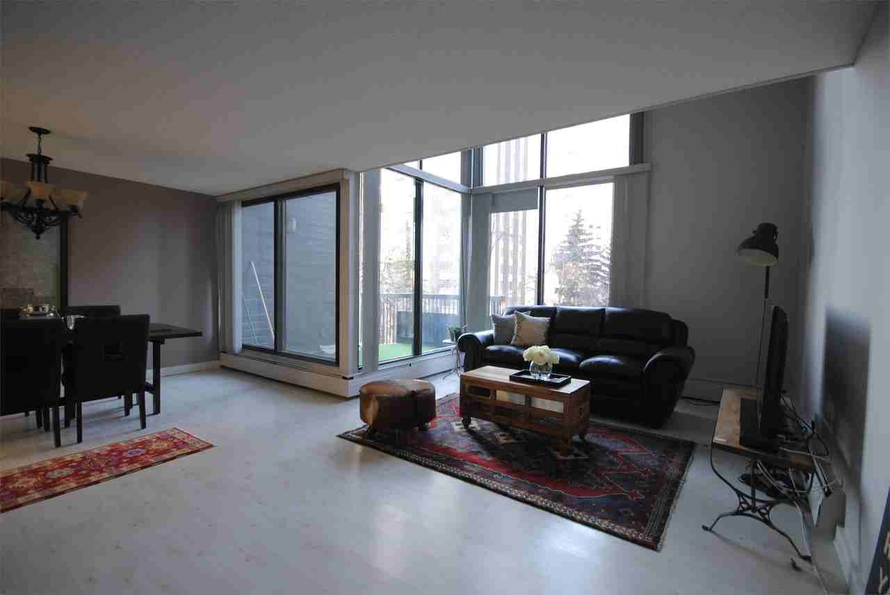 10045 Grovenor House