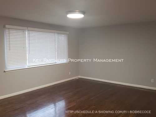 503 Quincy Blvd - Photo 2 of 10