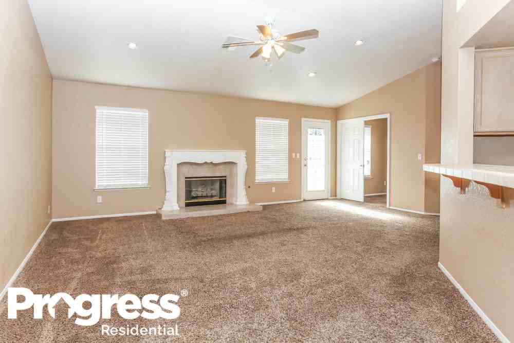 5405 Brittlebush Way - Photo 2 of 19