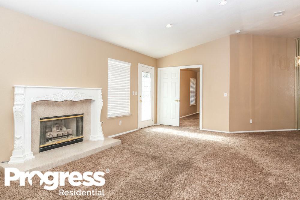 5405 Brittlebush Way - Photo 3 of 19