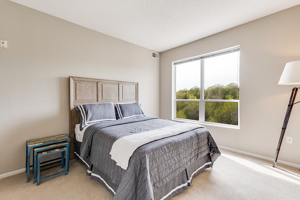 Riverview at Upper Landing - Photo 7 of 39