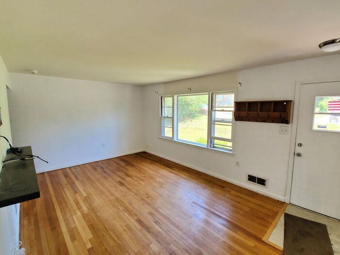 8702 63rd Avenue - Photo 2 of 13