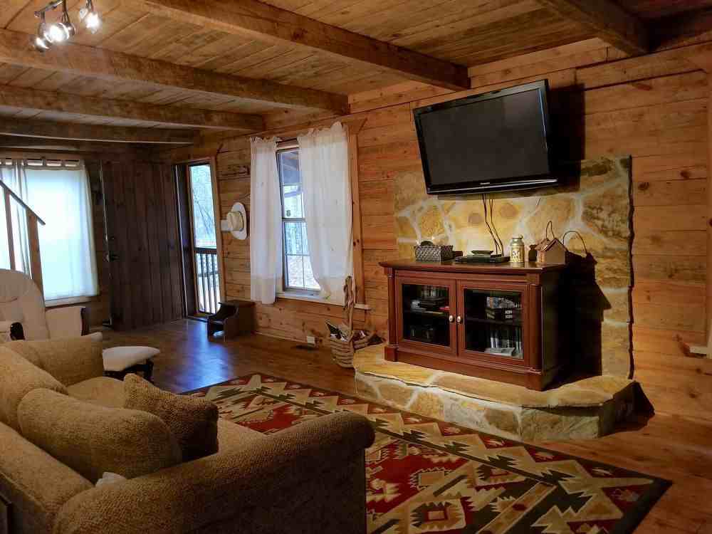 273 Pettit Ridge Road - Photo 2 of 12