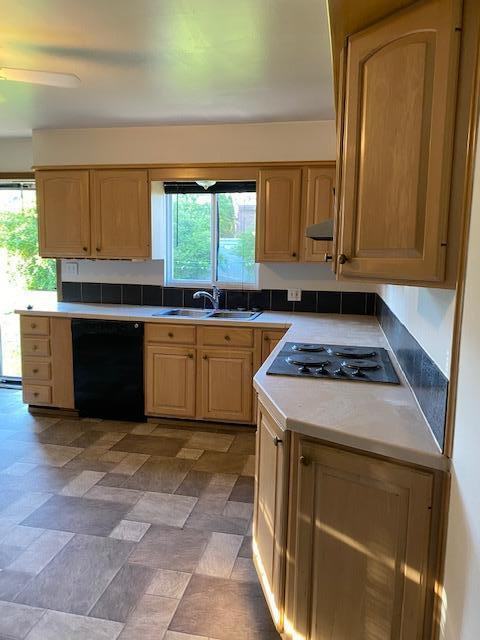 1864 Kentwell Road - Photo 3 of 16