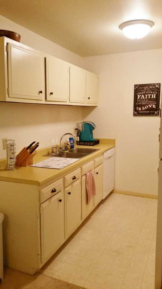 204 Williamsburg Drive - Photo 2 of 5