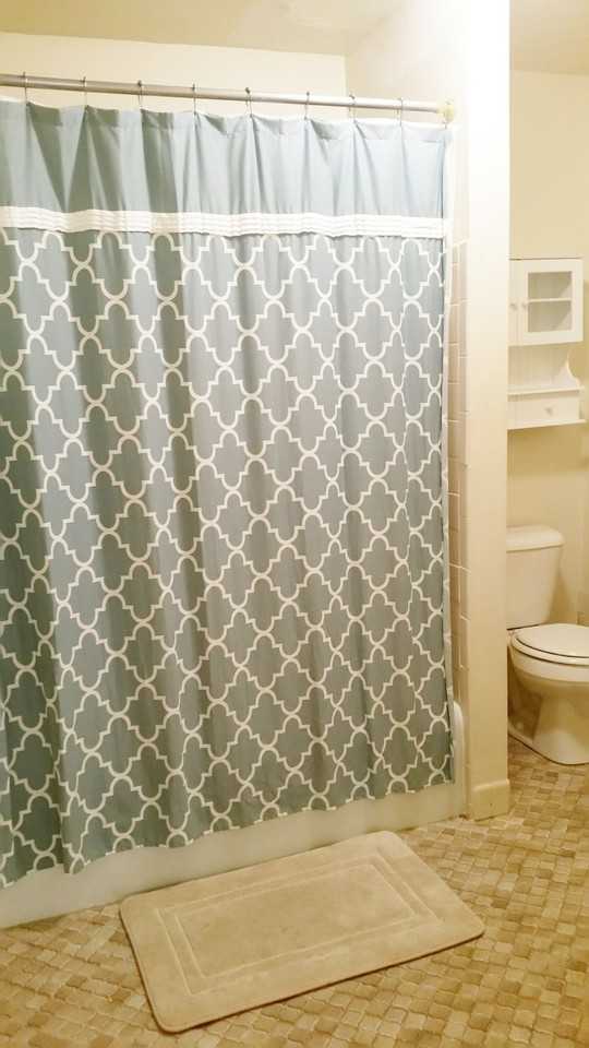 204 Williamsburg Drive - Photo 3 of 5