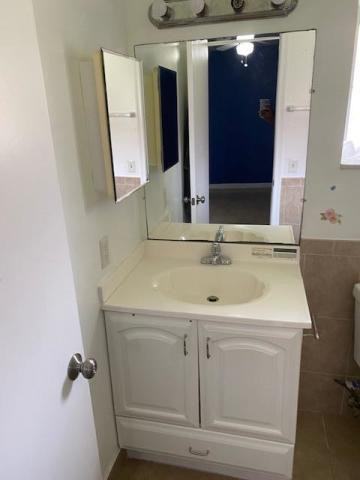 1908 Palmland Drive A - Photo 3 of 9