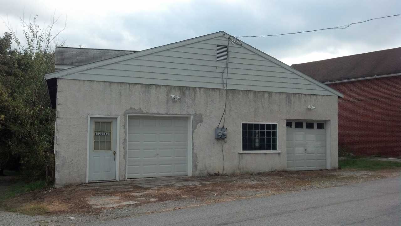 141 West Lancaster Avenue - Photo 2 of 4