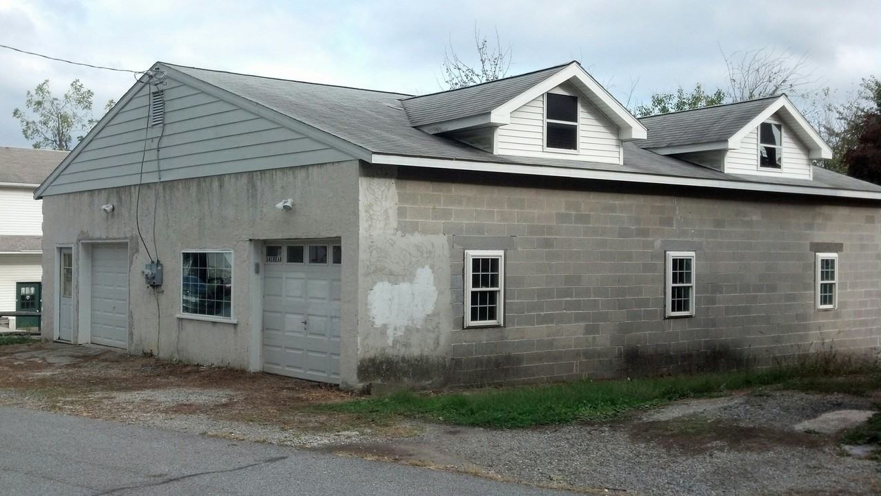 141 West Lancaster Avenue - Photo 3 of 4