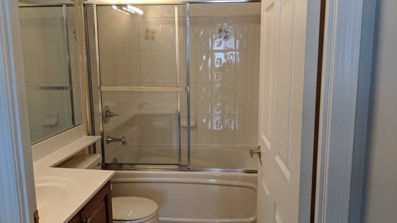 18 Kenaston Gardens #318 - Photo 6 of 10
