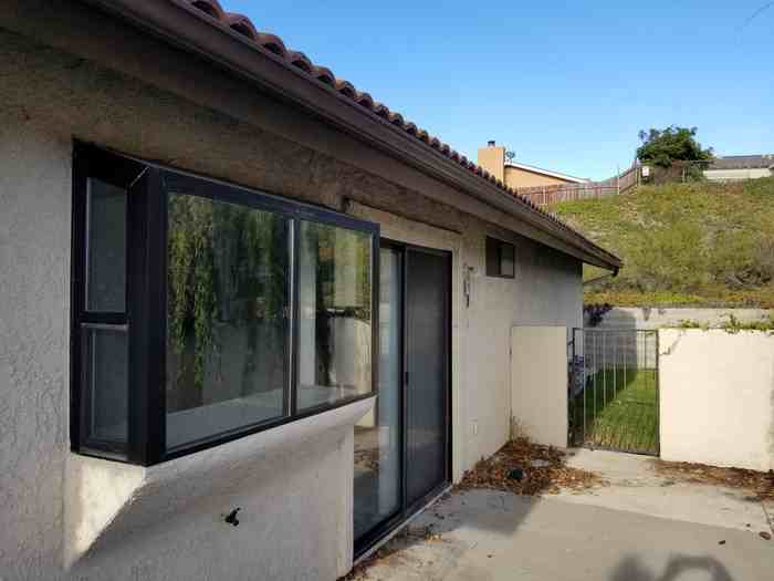 121 E Rice Ranch Rd - Photo 2 of 19