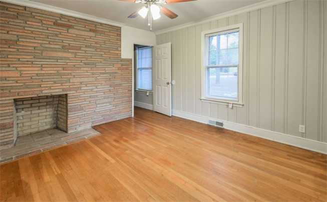 3028 Dennis Drive - Photo 2 of 7