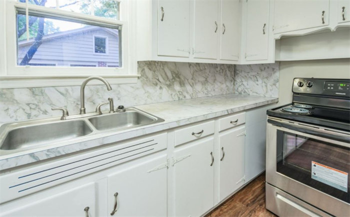 3028 Dennis Drive - Photo 3 of 7