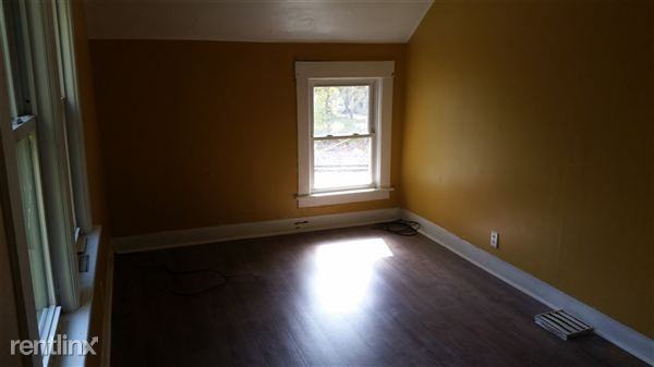 1021 Euclid Pl - Photo 3 of 7