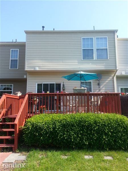 65 Alexis Drive - Photo 2 of 7