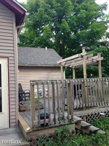 640 Ely St - Photo 3 of 18