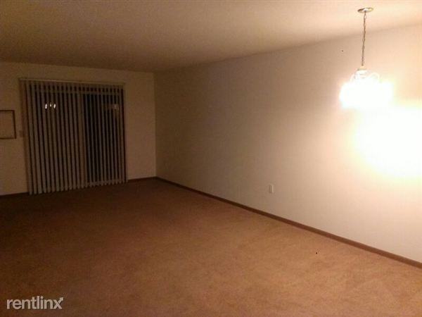 Silver Lake Rentals - Photo 3 of 7