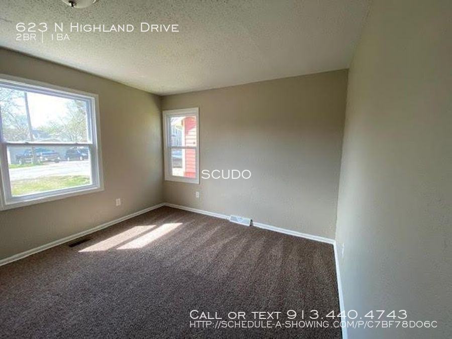 623 N Highland Drive - Photo 2 of 15