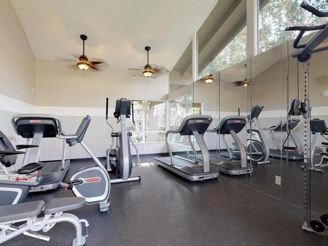 650 E Bonita Ave - Photo 3 of 35