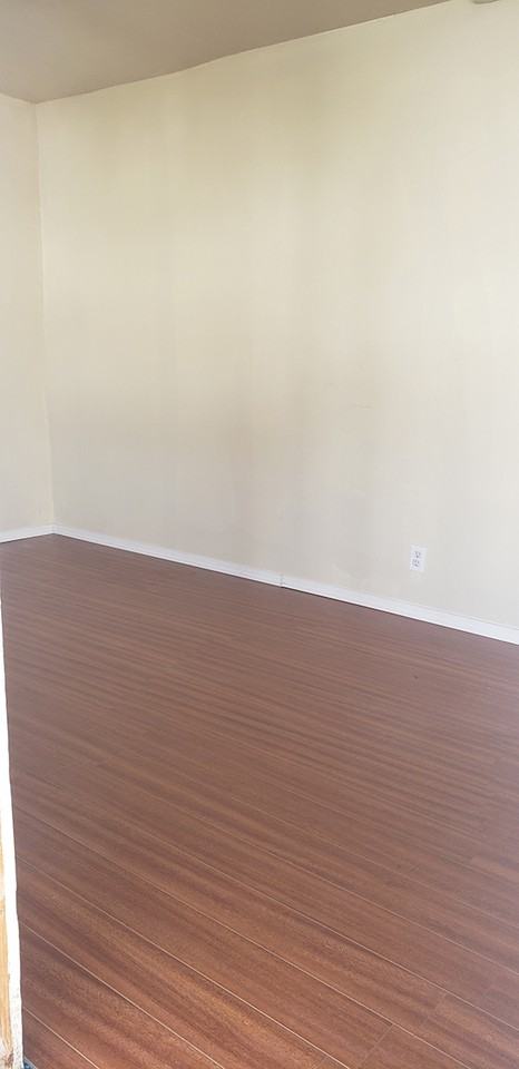 1714 East Glenoaks Boulevard #4 - Photo 3 of 10