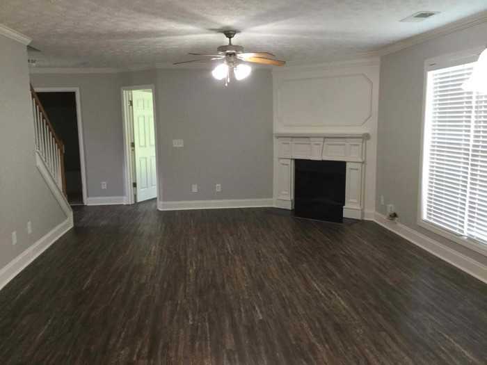 1147 Folkstone Drive - Photo 2 of 14