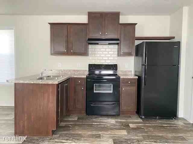 River Oaks Mobile Home Community - Photo 3 of 10