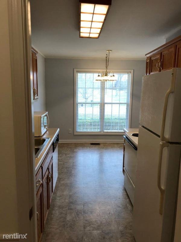 1017 Heatherwood Rd - Photo 3 of 5