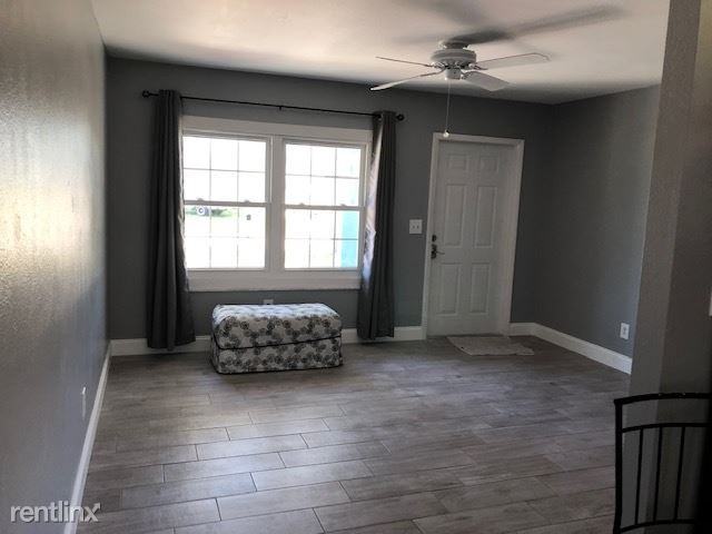 3049 Sw Denton St - Photo 2 of 15