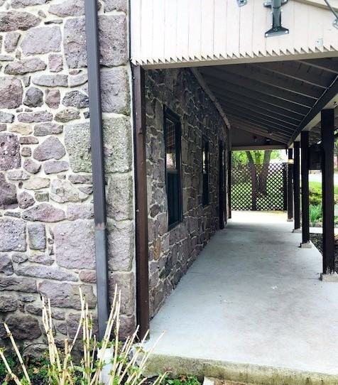 716 Ridgeway Rd - Photo 3 of 17